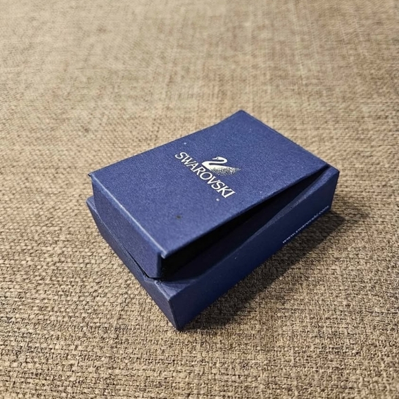 Swarovski Necklace - Picture 5 of 5